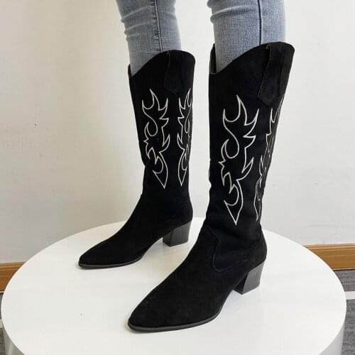 Plus size 2021 new retro embroidery female pointed high heel V-mouth knee-length fashion knight boots women