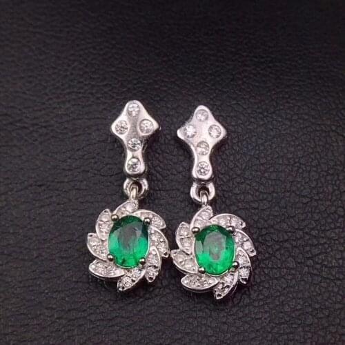 Natural color emerald ear studs, 925 silver fashion, beautiful colors, changing beauty