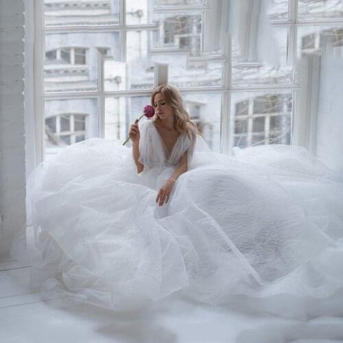 Elegant Wedding Dress A-Line V-Neck Half Puffy Tulle Sleeves Glitter Lace Bridal Dress Backless Brides Dress with Bows