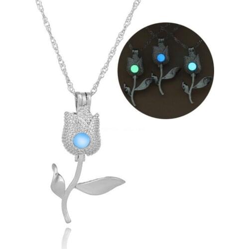 New Romantic Design Pretty Rose Glow in the Dark Pendant Short Necklace Lover`s Gift Jewellery