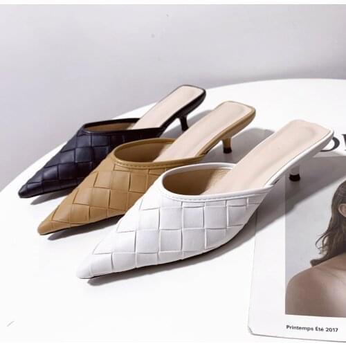 Pointed Toe Women Slippers Weave Design Thin Low Heels Slip On Fashion Black Shoes Outdoor Causal Slides Slippers Mules Shoes