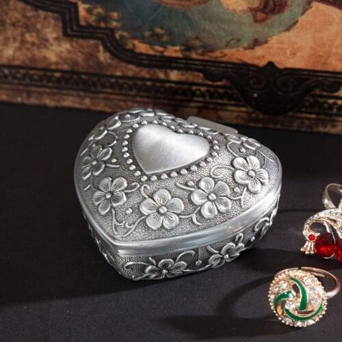 Mini Size Retro Heart Shape Flower Engraved Metal Jewelry Box Zinc Alloy Gift Box Home Storage Organization