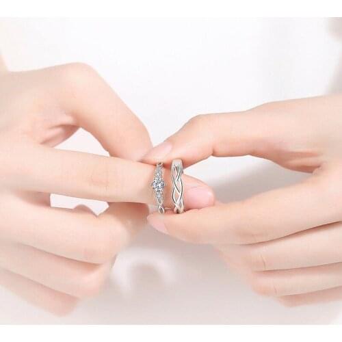 Korean Style 2pcs/ Set White Round Zirconia Crystal Silver Color Zinc Alloy Couple Ring for Women Men Lovers Wedding Jewelry