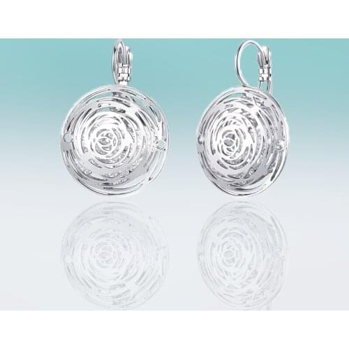 New Simple Like Flowers Hollow Stud Earrings Simple Fashion Cubic Zirconia Earrings for Women Jewelry Gift Brincos