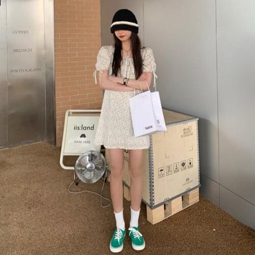 Woman dress Skirt femininity, short-sleeved floral dress, new summer waist waist was thin, all-match a-line short skirt tide