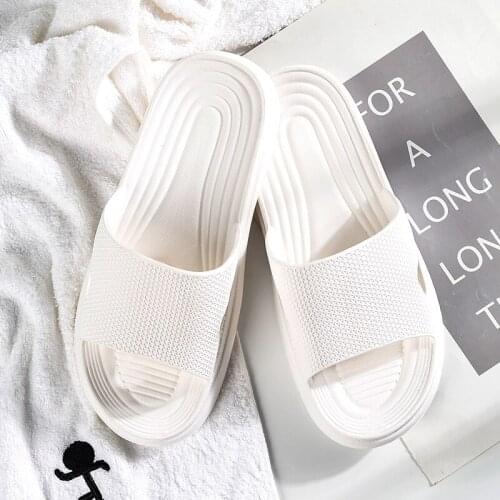 2021 summer Thick bottom fashion Flip Flops men outdoor Sandy beach Slippers male All-match Simplicity Non-slip Mens Slippers