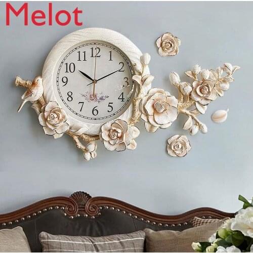 Creative Luxury Radio Wall Clock Home Decoration Clock Living Room Light Luxury Mute Quartz Clock Luxury Avant-garde Art Family