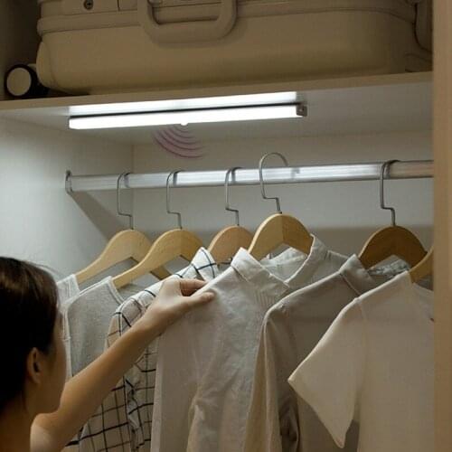 Motion Sensor Under Cabinet Light USB Rechargeable LED Closet Light Long Magnetic Strip Night Lamp For Stairs Kitchen Wardrobe