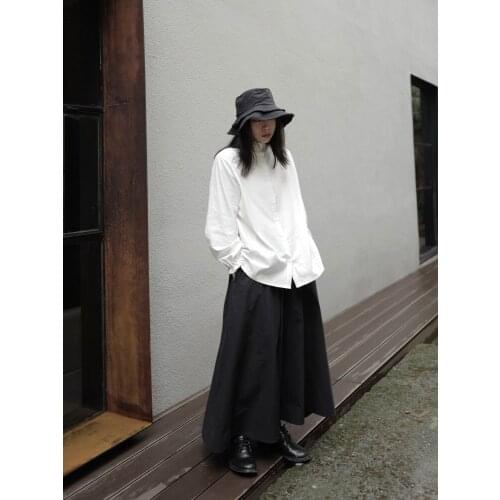 Self-made new products original niche design dark black Japanese before and after wearing black ear collar lady long-sleeved shi