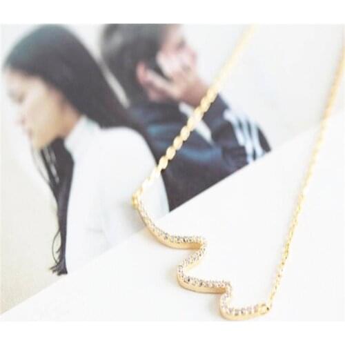 Water wave pendant necklace for party