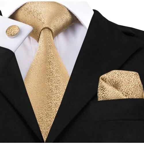 2017 New Fashion Noble Gloden Floral Silk Tie For Formal Banquet Wedding Dating Party Tie Hanky Cufflinks Set C-532