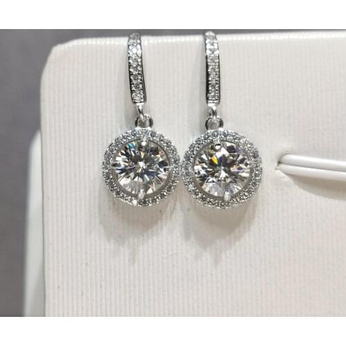 Geoki Luxury 925 Sterling Silver Passed Diamond Test Perfect Cut Total 1-2 ct D Color VVS1 Moissanite Round Drop Earrings