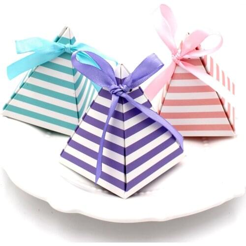 100pcs Stripe Pyramid Shape Wedding Candy Box European Creative Wedding Party Shower Favors Box Baby Silk Ribbon Sac Cadeaux