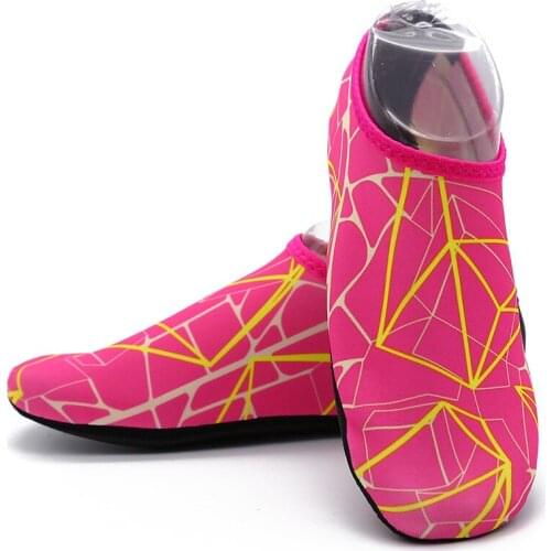 Summer Water Shoes Men Swimming Shoes Aqua Beach Shoes Big Plus Size Sneaker For Men Striped Colorful Zapatos Hombre