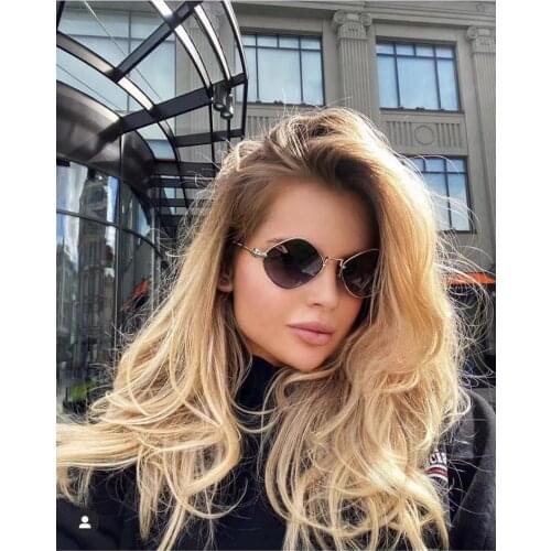 2021 New Triangle Type Womens Sunglasses Sunshade Anti Ultraviolet Fashion Personality Punk Style Retro Cool Boutique Quality