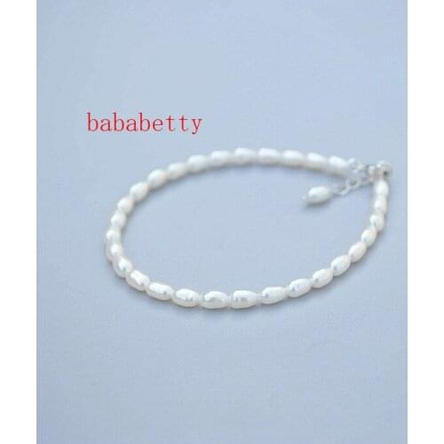 Elegant Simple Fashion European and American Natural Freshwater Pearl 5-6MM White gray Bracelet