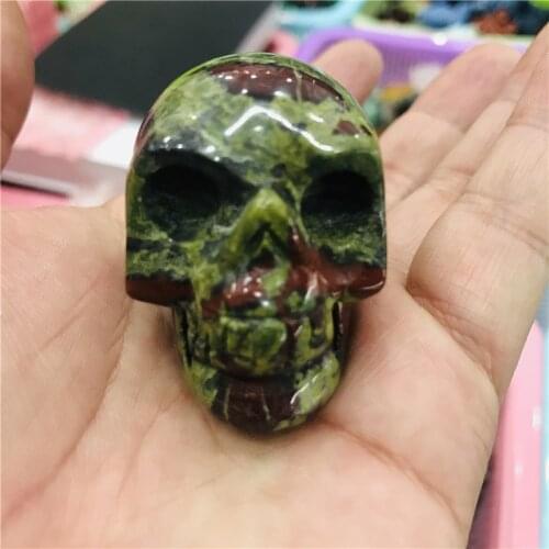 Healing crystal Dragon Blood Crystal Skull Quartz Crystal Carving Natural Reiki skull Jeweler collection statuettes decoration