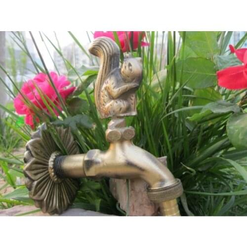 Decorative outdoor faucet rural animal shape garden Bibcock with antique bronze squirrel for washing machine tap