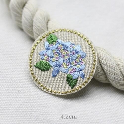 High Quality 1PC Embroidery Patches Round Flower Blossom Tree Appliques Iron On for Clothes DIY Sewing Ethnic Cheongsam Badges