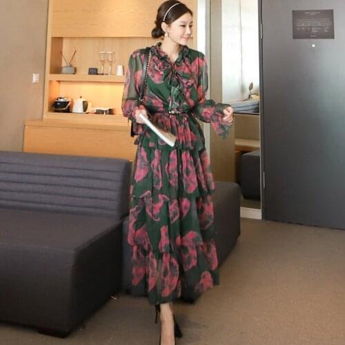 Korean version of the fashionable and beautiful color long skirt 2021 summer new waist ruffled chiffon print cake holiday dress