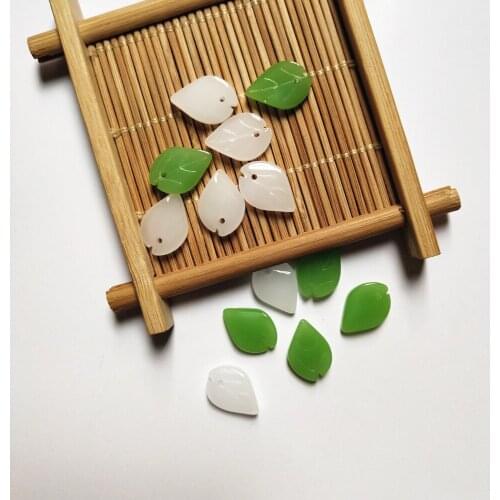 10pcs/lot New Leaf Petals Glass Beads White Green Lampwork Beads for Charms Craft Jewelry Making Handmade DIY Accessories