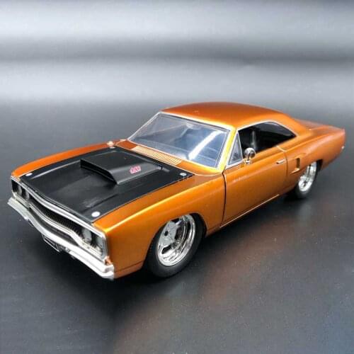 Diecast 1/24 American Muscle Car Plymouth GTX Alloy Car Model Classic Collection Static Display Gift Metal Boy Mini Toy