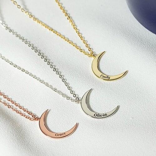 HUHUI Customized Name Necklace With Moon Pendant Personality Engraved Nameplate Stainless Steel Women Jewelry Exquisite Gifts