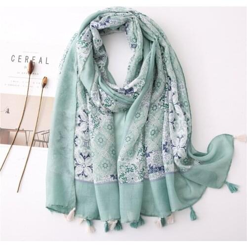 2021 New Sunscreen Shawl 180*90cm Women Fashion Print Elegant And Fresh Travel Sunscreen Shawl Cotton And Linen Fringed Shawl