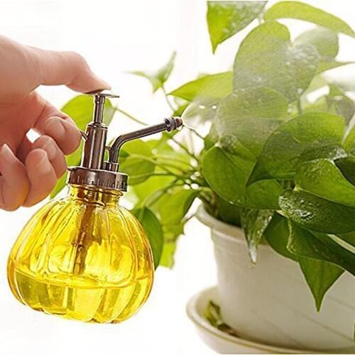 Vintage Pumpkin Shape Plant Flower Sprinkler Water Spray Bottle Garden Tool Ideal for watering small plants inside your home