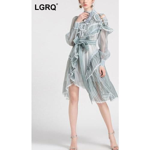 [LGRQ] Ruffles Perspective Sexy Woemns Dress New Round Neck Long Sleeve Ruched Fit Fashion Tide Spring Autumn 2021 19D4046