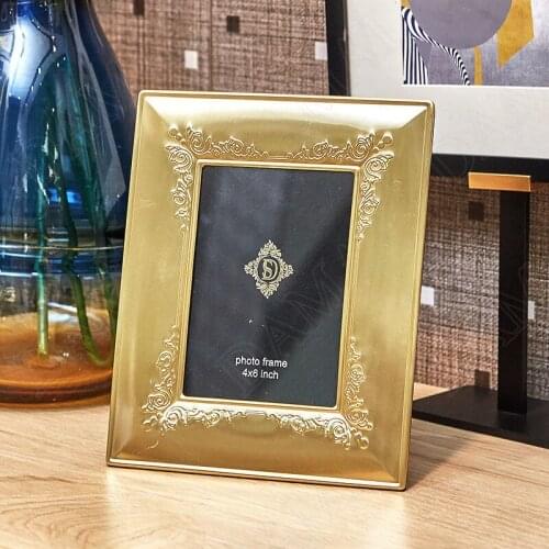 Retro Copper Photo Frame Relief Decorative TV Cabinet Ornaments Handmade Bedroom Bedside Frames for Pictures Home Decoration