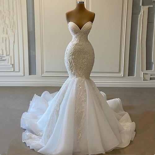 2021 Allure Shell Shape Bust Pearls Lace Mermaid Wedding Dress Sexy Open Back Zipper Tulle Train Wedding Bridal Gowns