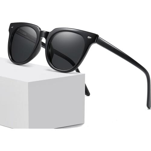 MAXJULI Square Sunglasses for Women Men Luxury Brand Design Fashion Sunglasses Male Driving Female Eyewear zonnebril dames 8074