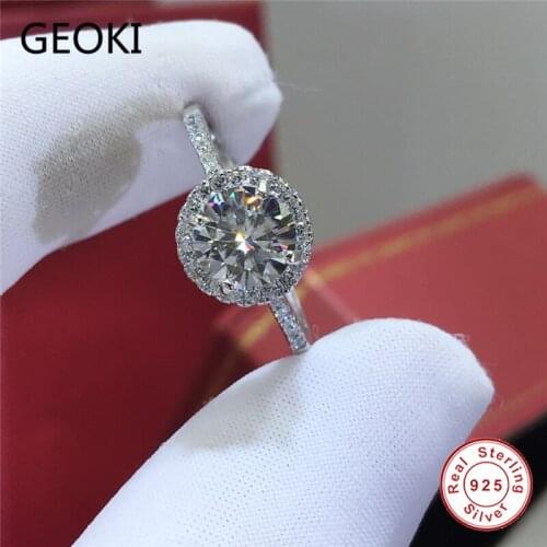 Geoki 925 Sterling Silver Round Perfect Cut Passed Diamond Test 1-2 Ct D Color VVS1 Moissanite Ring Women Luxury Wedding Jewelry
