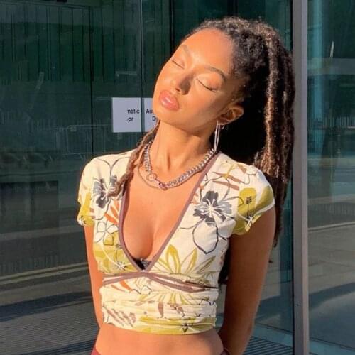 Summer V Neck Slim Cute Baby Tee Woman Tshirts Floral Print Contrast Patchwork E Girl Tops Y2K Aesthetic Short Sleeve Kawaii y2k