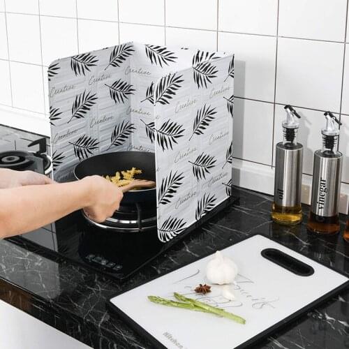 Kitchen Utensils Aluminum Foil Oil Block creative Oil Barrier Stove Cook Cactus Printed Anti-Splashing Oil Baffle Heat Insulatio