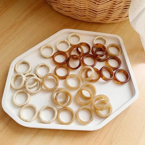 Minimalist Natural Amber Color Acetate Rings for Women Ladies Clear Arcylic Resin Charming Chic Ring Statement Party Jewelry