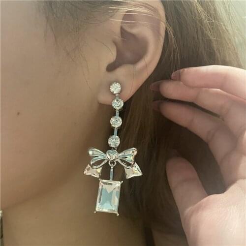 LIYAN Dangle Earrings