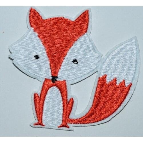 Orange fox wildlife embroidered applique iron on patch (size is about 8 * 7.5 cm)