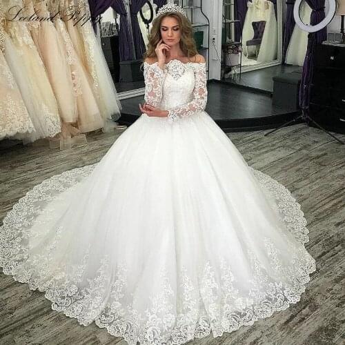 Lceland Poppy Boat Neck Ball Gown Wedding Dresses 2021 Floor Length Royal Train Full Sleeves Beaded Bridal Gowns with Appliques