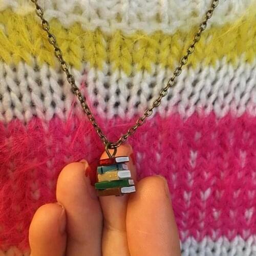 1Pcs Stack of Books Pendant Necklace for Women School Retro Library Multicolor Books Lover Fashion Necklace Jewelry