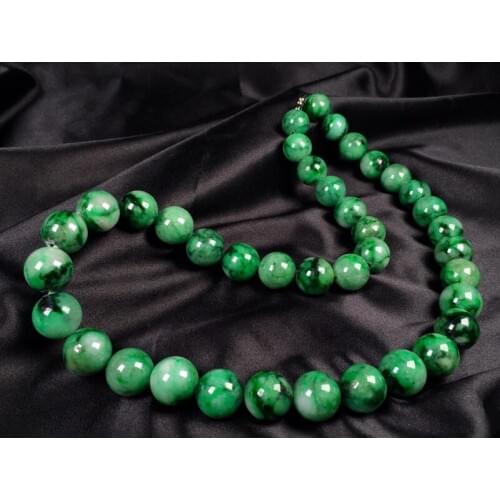 Ice glutinous spicy green large round bead necklace high-grade sweater chain features Jade pendant natural Emerald A goods match