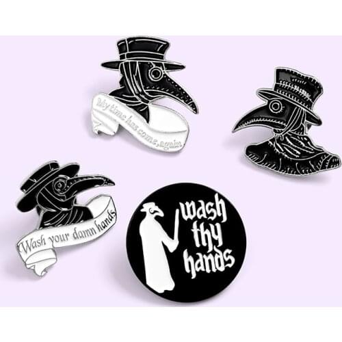 The New Woodpecker Brooch Wearing a Hat Wearing a Headscarf Western Cowboy Creative Pins Accessories Cartoon Student Korean