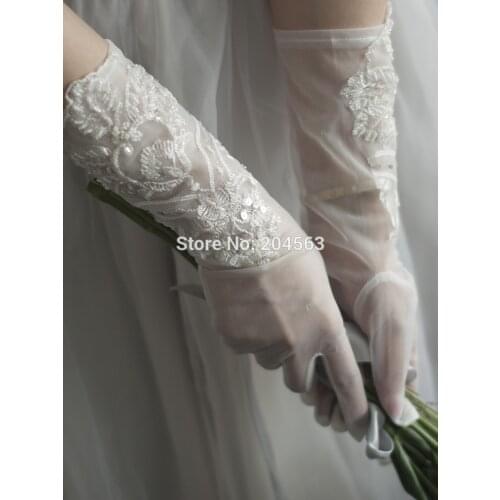 Romantic Bridal Gloves with Beads Wedding Gloves with Finger Short Gloves for Wedding Party