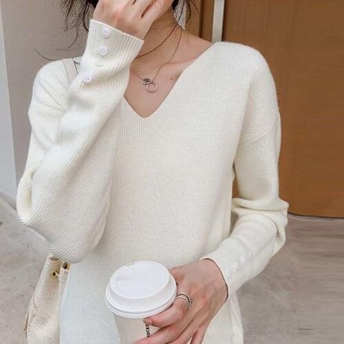 2021 Spring New Loose Fitting Pullover Versatile V-neck Sweater Long Sleeve Soft Waxy Knitting Top