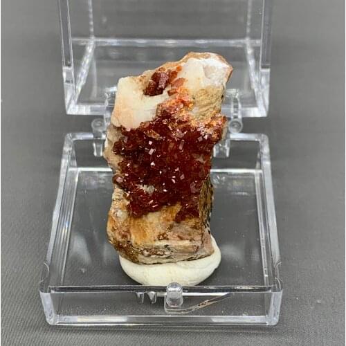 100% Natural Vanadinite mineral specimen quartz crystal specimen Collection Stones and crystals box size 3.4 cm