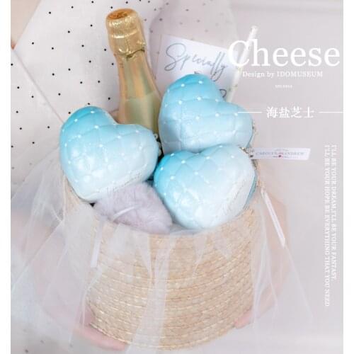 AVEBIEN 10pcs Heart-shaped Tinplate Gradient Candy Box Wedding Party Supplies Gifts for the New Year Gift Box Package Handbags