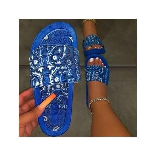 Fashion Ladies Summer Women Waterproof Platform Flat Slippers for Women Cheap Nice Women Slippers