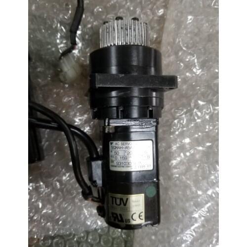 SGMAH-A5AAAG101H servo motor , used in good condition . 85% appearance new , good working , free shipping