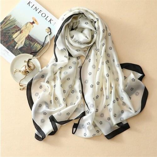 2020 Luxury Brand Women Summer Scarf Spain Polka Dot Floral Silk Shawl Ladies Print Foulard Pashmina Wrap Neck Snood Hijab Sjaal